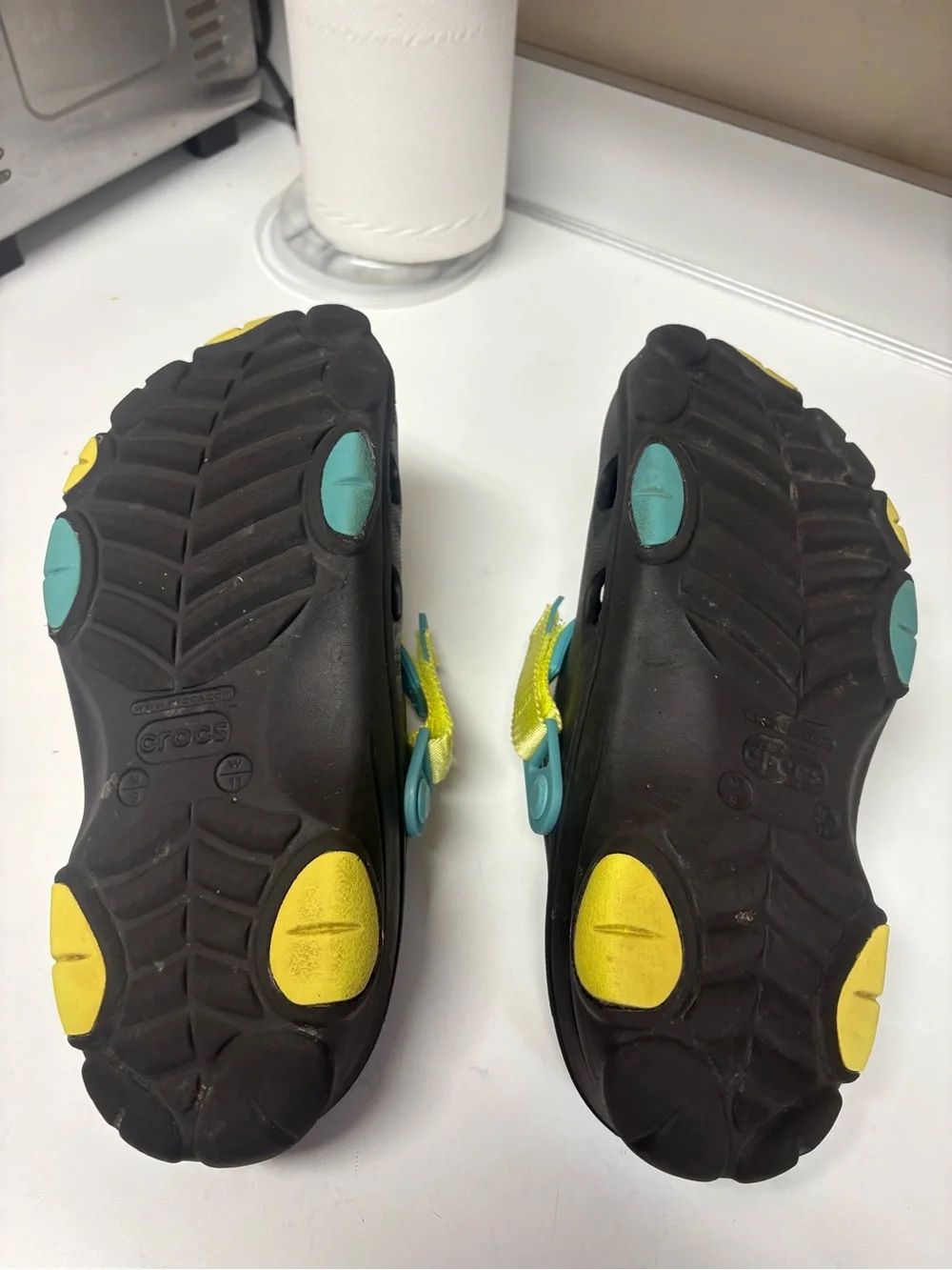Crocs size 9 men’s 11 women’s Classic Clog with Teal excellent condition